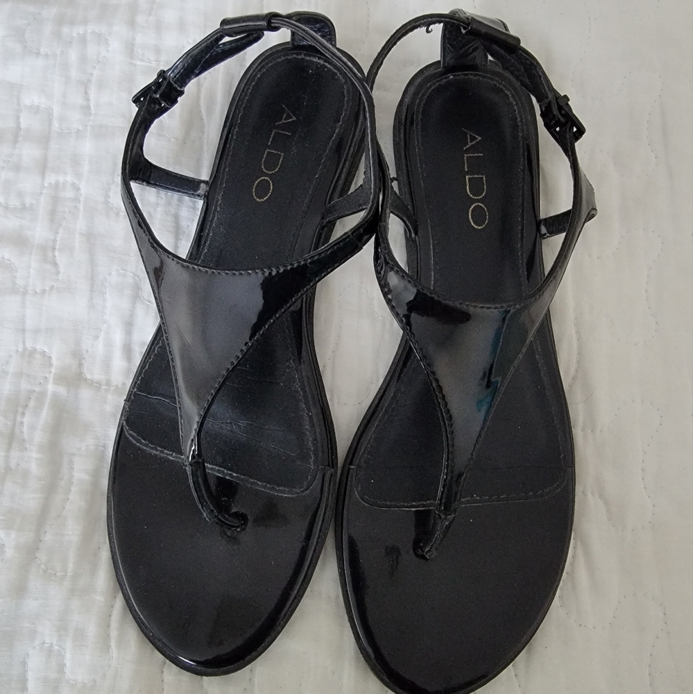 Black Aldo sandals size 7